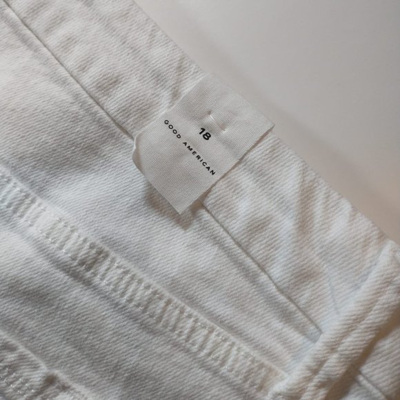 NWOT Good American 90s Icon Bermuda Shorts White raw hem denim US18 high waist - Picture 14 of 16